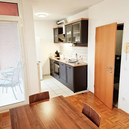 Apartman And Perunika *