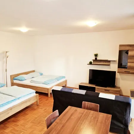 And Perunika Moravske Toplice