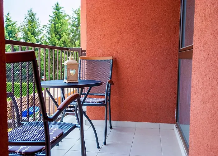 Apartma And Perunika